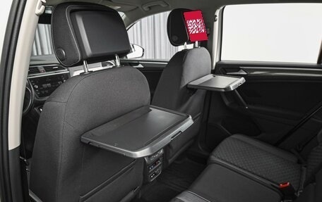 Volkswagen Tiguan II, 2018 год, 2 299 000 рублей, 21 фотография