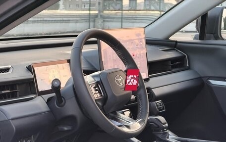Toyota RAV4, 2026 год, 4 020 000 рублей, 13 фотография
