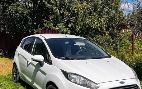 Ford Fiesta, 2016 год, 760 000 рублей, 2 фотография