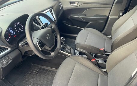 Hyundai Solaris II рестайлинг, 2018 год, 1 290 000 рублей, 13 фотография