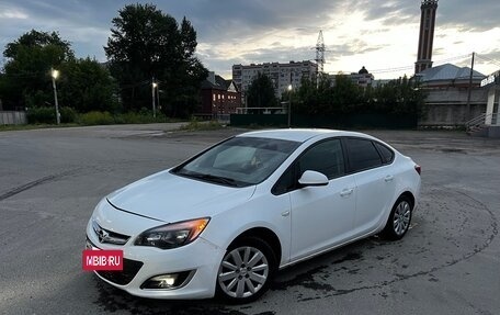 Opel Astra J, 2013 год, 490 000 рублей, 2 фотография