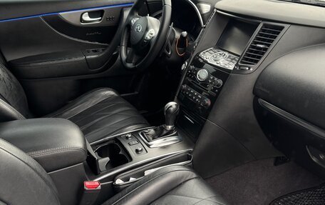 Infiniti QX70, 2014 год, 2 335 000 рублей, 7 фотография
