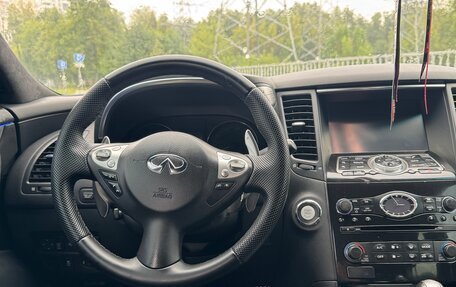 Infiniti QX70, 2014 год, 2 335 000 рублей, 10 фотография
