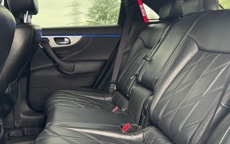 Infiniti QX70, 2014 год, 2 335 000 рублей, 9 фотография
