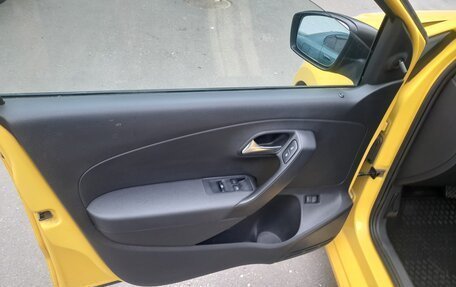 Volkswagen Polo VI (EU Market), 2018 год, 700 000 рублей, 15 фотография
