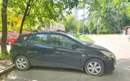 Hyundai Solaris II рестайлинг, 2013 год, 750 000 рублей, 5 фотография