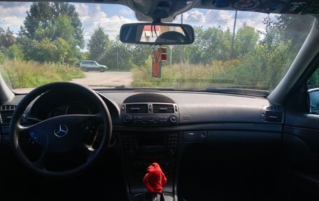 Mercedes-Benz E-Класс, 2002 год, 560 000 рублей, 7 фотография