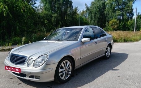 Mercedes-Benz E-Класс, 2002 год, 560 000 рублей, 2 фотография