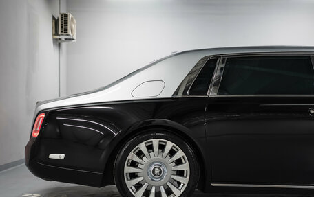 Rolls-Royce Phantom VIII, 2018 год, 37 000 000 рублей, 9 фотография