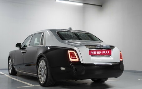 Rolls-Royce Phantom VIII, 2018 год, 37 000 000 рублей, 18 фотография