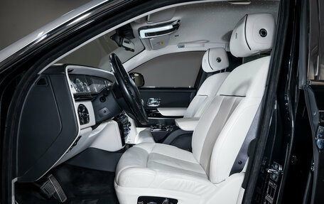 Rolls-Royce Phantom VIII, 2018 год, 37 000 000 рублей, 24 фотография