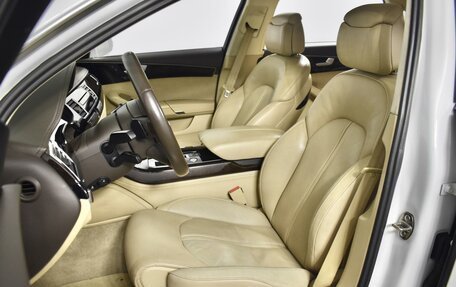 Audi A8, 2013 год, 1 994 900 рублей, 10 фотография