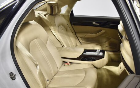 Audi A8, 2013 год, 1 994 900 рублей, 7 фотография