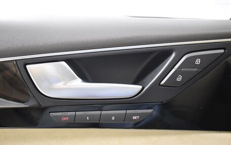Audi A8, 2013 год, 1 994 900 рублей, 28 фотография
