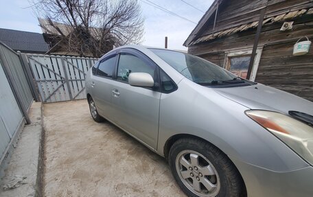 Toyota Prius, 2005 год, 740 000 рублей, 4 фотография