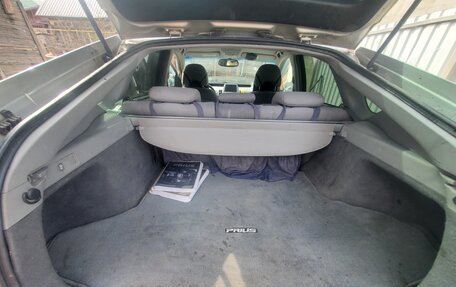 Toyota Prius, 2005 год, 740 000 рублей, 7 фотография