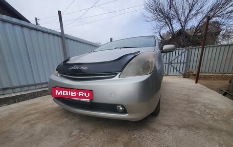 Toyota Prius, 2005 год, 740 000 рублей, 2 фотография