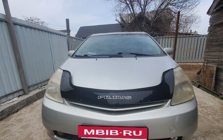 Toyota Prius, 2005 год, 740 000 рублей, 3 фотография