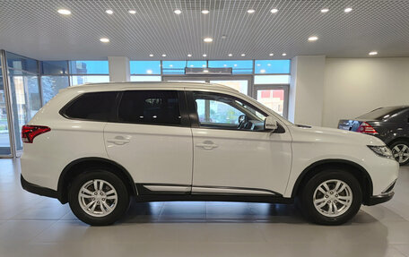 Mitsubishi Outlander III рестайлинг 3, 2017 год, 1 867 000 рублей, 5 фотография