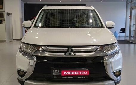 Mitsubishi Outlander III рестайлинг 3, 2017 год, 1 867 000 рублей, 2 фотография