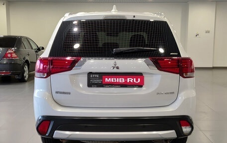 Mitsubishi Outlander III рестайлинг 3, 2017 год, 1 867 000 рублей, 7 фотография