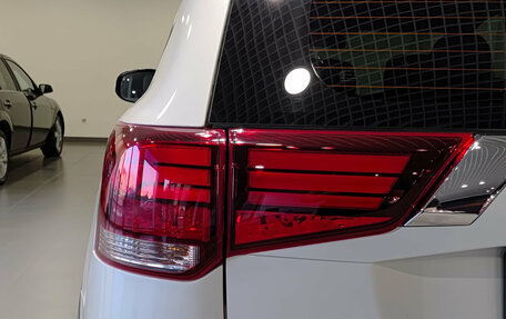Mitsubishi Outlander III рестайлинг 3, 2017 год, 1 867 000 рублей, 11 фотография