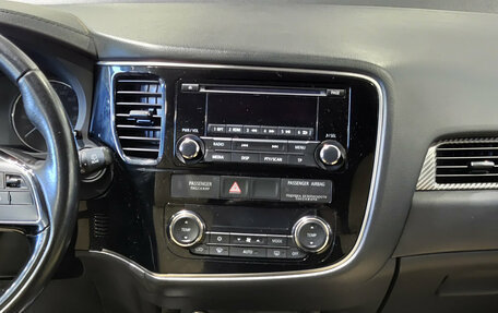 Mitsubishi Outlander III рестайлинг 3, 2017 год, 1 867 000 рублей, 18 фотография