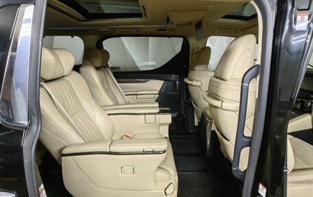 Toyota Alphard III, 2019 год, 3 899 000 рублей, 15 фотография