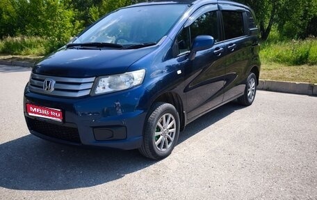 Honda Freed I, 2010 год, 920 000 рублей, 1 фотография