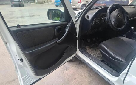 Chevrolet Niva I рестайлинг, 2012 год, 650 000 рублей, 5 фотография