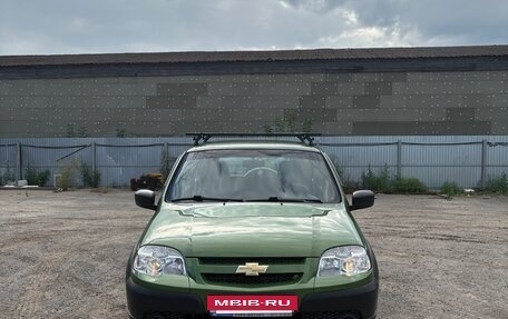 Chevrolet Niva I рестайлинг, 2016 год, 750 000 рублей, 2 фотография
