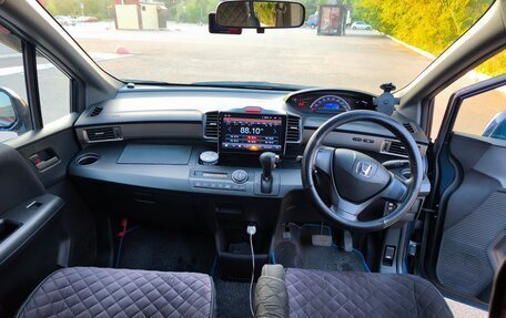 Honda Freed I, 2010 год, 920 000 рублей, 16 фотография