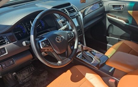 Toyota Camry, 2017 год, 2 600 000 рублей, 6 фотография