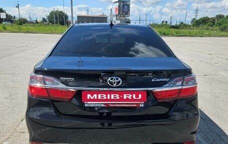 Toyota Camry, 2017 год, 2 600 000 рублей, 2 фотография