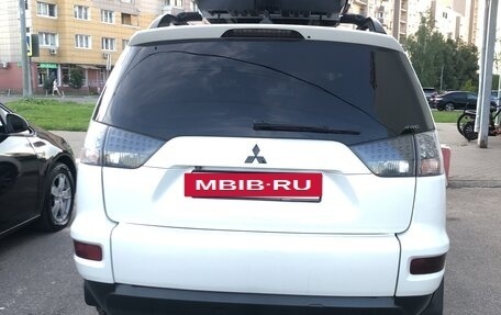 Mitsubishi Outlander III рестайлинг 3, 2011 год, 1 550 000 рублей, 2 фотография