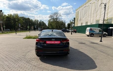 Hyundai Elantra VI рестайлинг, 2017 год, 1 400 000 рублей, 5 фотография