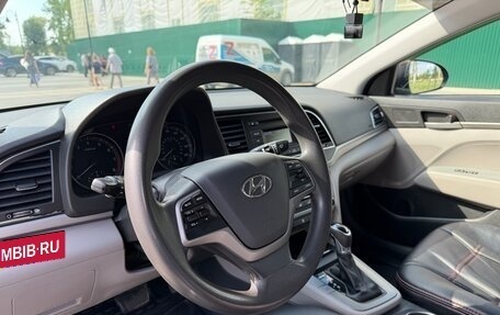 Hyundai Elantra VI рестайлинг, 2017 год, 1 400 000 рублей, 10 фотография