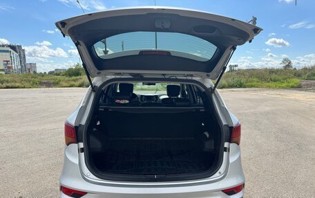 Hyundai Santa Fe III рестайлинг, 2016 год, 2 390 000 рублей, 19 фотография
