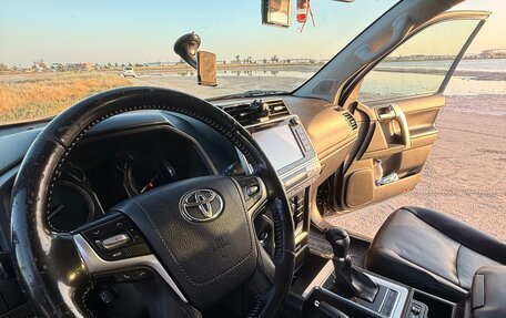Toyota Land Cruiser Prado 150 рестайлинг 2, 2020 год, 4 900 000 рублей, 16 фотография