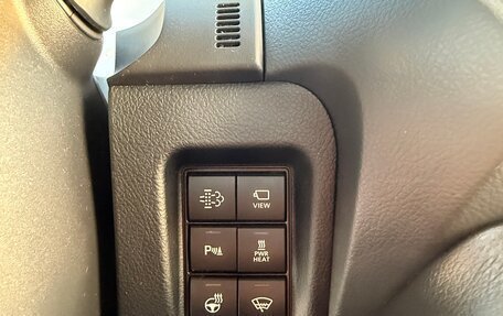 Toyota Land Cruiser Prado 150 рестайлинг 2, 2020 год, 4 900 000 рублей, 17 фотография