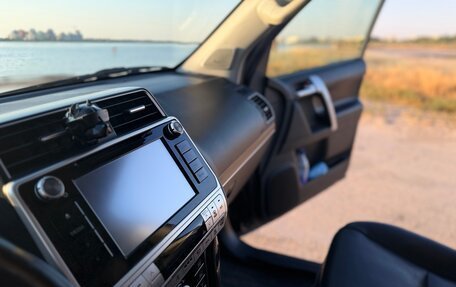 Toyota Land Cruiser Prado 150 рестайлинг 2, 2020 год, 4 900 000 рублей, 12 фотография