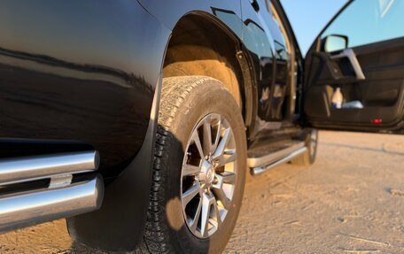 Toyota Land Cruiser Prado 150 рестайлинг 2, 2020 год, 4 900 000 рублей, 6 фотография