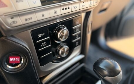 Toyota Land Cruiser Prado 150 рестайлинг 2, 2020 год, 4 900 000 рублей, 11 фотография