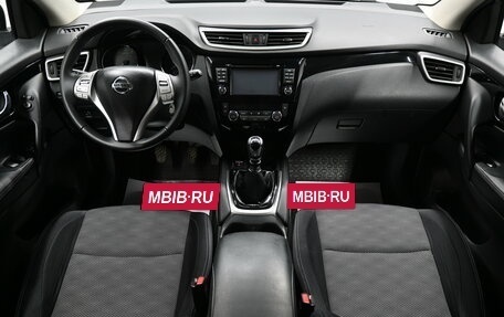 Nissan Qashqai, 2016 год, 1 795 000 рублей, 10 фотография
