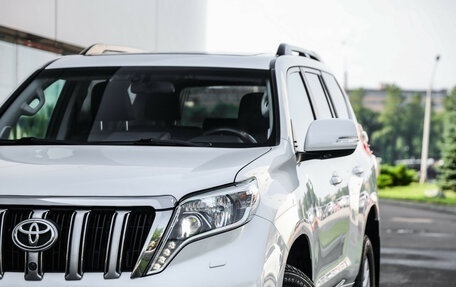 Toyota Land Cruiser Prado 150 рестайлинг 2, 2017 год, 3 799 000 рублей, 2 фотография