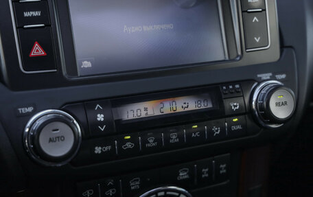 Toyota Land Cruiser Prado 150 рестайлинг 2, 2017 год, 3 799 000 рублей, 20 фотография