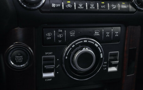 Toyota Land Cruiser Prado 150 рестайлинг 2, 2017 год, 3 799 000 рублей, 21 фотография