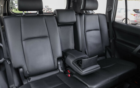 Toyota Land Cruiser Prado 150 рестайлинг 2, 2017 год, 3 799 000 рублей, 31 фотография