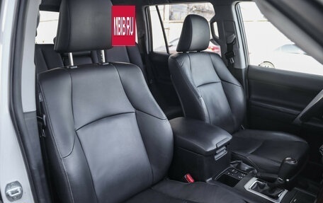 Toyota Land Cruiser Prado 150 рестайлинг 2, 2017 год, 3 799 000 рублей, 30 фотография