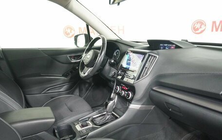 Subaru Forester, 2018 год, 2 345 000 рублей, 10 фотография